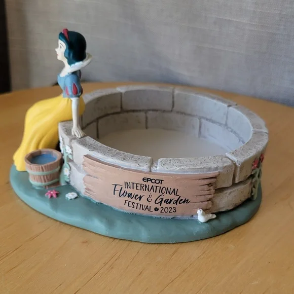 NWT Disney Parks 2023 Epcot Flower Garden Festival Snow White Succulent Planter - Picture 3 of 16